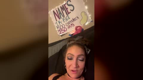 Riley Reign online show from 02.06.26