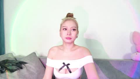 Snapshot of rileymee chatting on 01.02.25 rileymee online show from 01.02.25