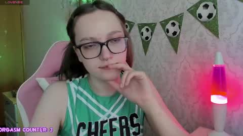 Snapshot of rileynymph chatting on 06.25.26 My name is Riley Like my broadcast pls 3 online show from 06.25.26