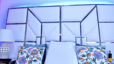 Riley online show from 02.14.25