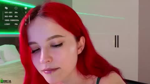 Snapshot of rina_red_ chatting on 09.12.25 Rina online show from 09.12.25