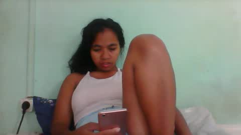 Snapshot of rinah856024 chatting on 12.21.25 rinah856024 online show from 12.21.25