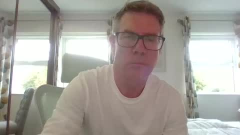 Snapshot of ringomar chatting on 09.29.25 Rob online show from 09.29.25