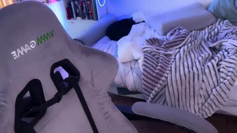 Snapshot of ripper_66 chatting on 10.06.25 DianaBrite fansl y online show from 10.06.25