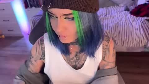 Snapshot of ripper_66 chatting on 10.07.25 DianaBrite fansl y online show from 10.07.25