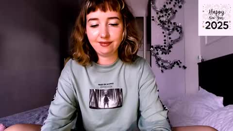 Snapshot of riri_rich chatting on 01.01.25 Rita online show from 01.01.25