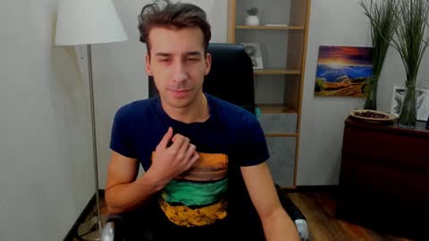 Snapshot of rishu_ chatting on 01.11.25 VAnitas online show from 01.11.25