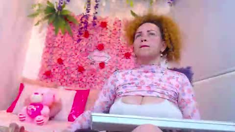 Risitos De Oro online show from 10.17.25