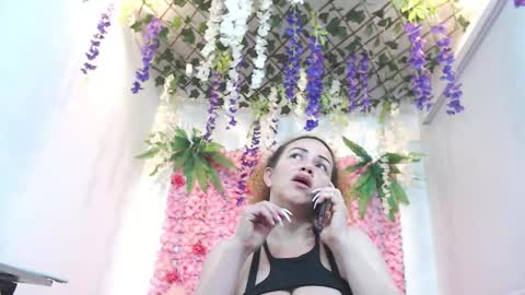 Risitos De Oro online show from 12.14.25