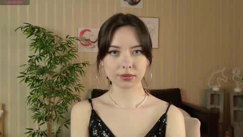 Snapshot of risky_dream chatting on 01.23.25 Alice online show from 01.23.25