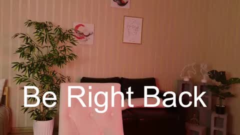 Snapshot of risky_dream chatting on 02.13.25 Alice online show from 02.13.25