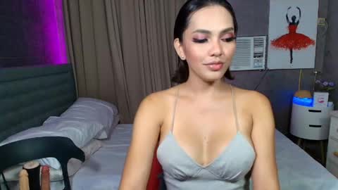 Snapshot of risque_asiancassandra chatting on 05.27.26 Miss Cassie online show from 05.27.26