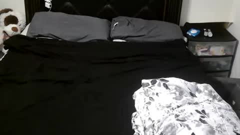 River Saint online show from 09.21.25