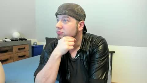 Snapshot of rlplover9 chatting on 10.18.25 rlplover9 online show from 10.18.25