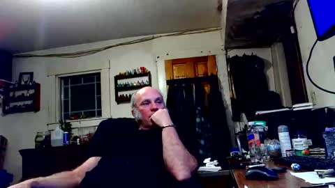 Snapshot of rnrd chatting on 10.27.25 rnrd online show from 10.27.25