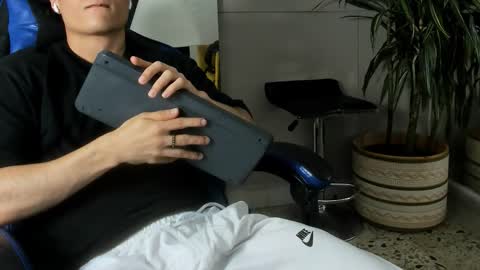 Roan Birkin online show from 03.10.26