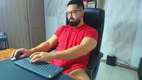 Snapshot of robby_k chatting on 11.09.25 Robby online show from 11.09.25