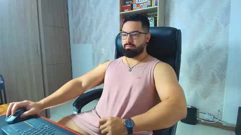 Snapshot of robby_k chatting on 11.09.25 Robby online show from 11.09.25