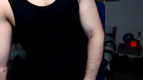 Snapshot of robbyshawz chatting on 12.04.24 robbyshawz online show from 12.04.24