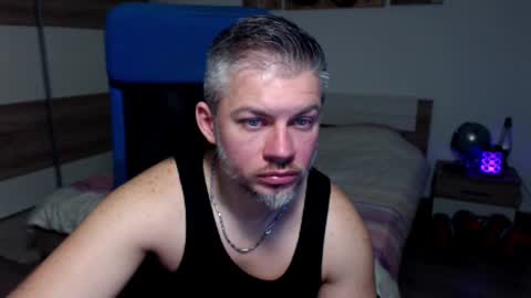 Snapshot of robbyshawz chatting on 12.26.24 robbyshawz online show from 12.26.24