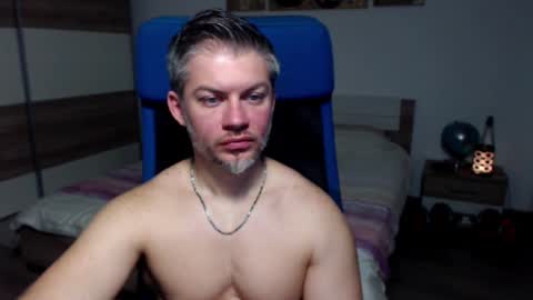 Snapshot of robbyshawz chatting on 02.08.25 robbyshawz online show from 02.08.25
