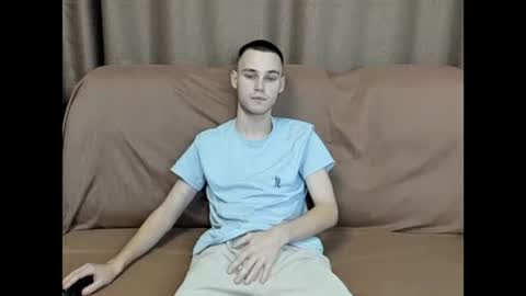 robert10211 online show from 10.28.25