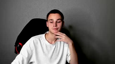 robert10211 online show from 11.25.25