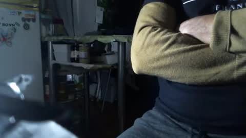 robertbrazil762778 online show from 10.23.25