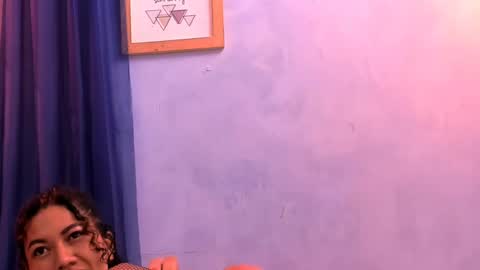 Snapshot of roberts_kloe chatting on 02.24.25 Roberts kloe online show from 02.24.25