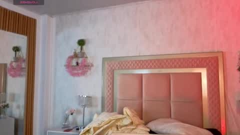 robin D online show from 10.20.25