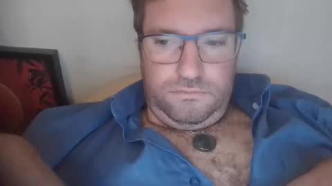 robinouhot online show from 11.09.25