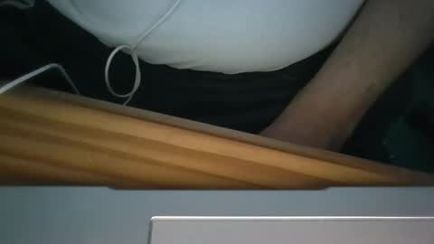 Snapshot of robjh1273 chatting on 06.04.26 Roger online show from 06.04.26