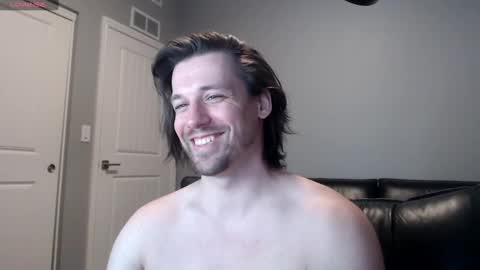 Snapshot of robknocks chatting on 01.09.25 Rob Knocks online show from 01.09.25