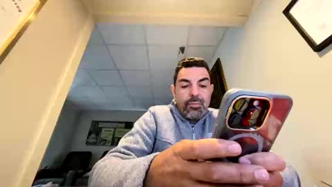 roblatino12 online show from 11.17.25