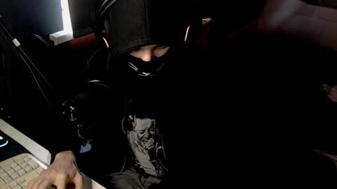 Snapshot of rocketmanchannel chatting on 11.05.25 RocketManChannel online show from 11.05.25