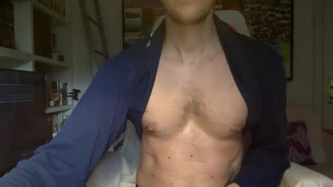 Snapshot of rocketviper chatting on 11.12.25 RocketViper online show from 11.12.25