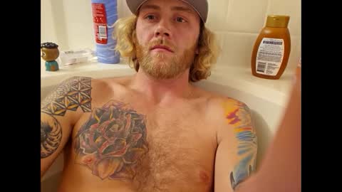 Snapshot of rockhardsurfers chatting on 12.14.24 rockhardsurfers online show from 12.14.24