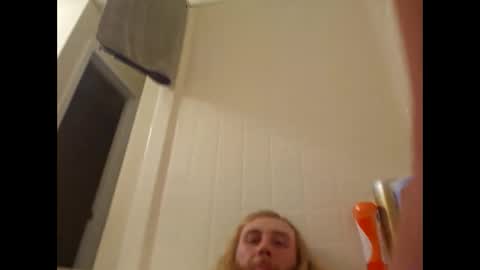 Snapshot of rockhardsurfers chatting on 12.27.24 rockhardsurfers online show from 12.27.24