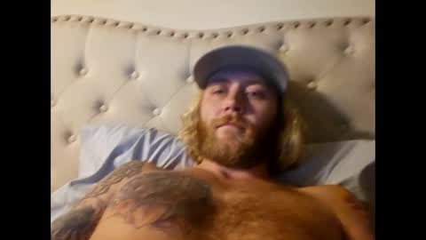 Snapshot of rockhardsurfers chatting on 01.13.25 rockhardsurfers online show from 01.13.25