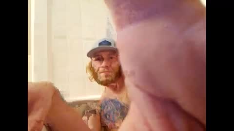 Snapshot of rockhardsurfers chatting on 01.23.25 rockhardsurfers online show from 01.23.25