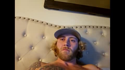 Snapshot of rockhardsurfers chatting on 02.11.25 rockhardsurfers online show from 02.11.25