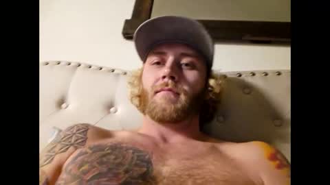 Snapshot of rockhardsurfers chatting on 02.12.25 rockhardsurfers online show from 02.12.25