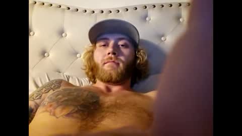 Snapshot of rockhardsurfers chatting on 02.27.25 rockhardsurfers online show from 02.27.25