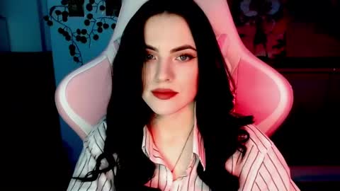 Sophie  online show from 12.04.24