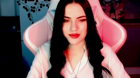 Sophie  online show from 12.06.24