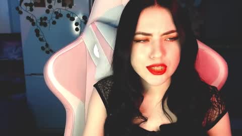 Sophie  online show from 01.05.25