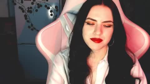 Sophie  online show from 01.05.25