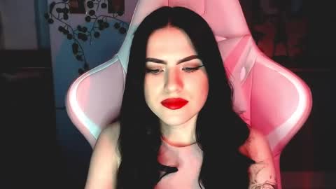 Sophie  online show from 01.25.25