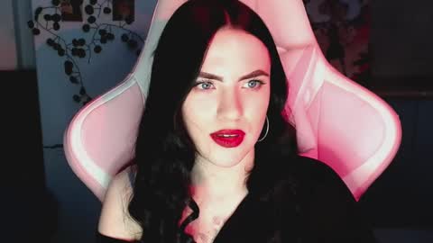 Sophie  online show from 02.24.25