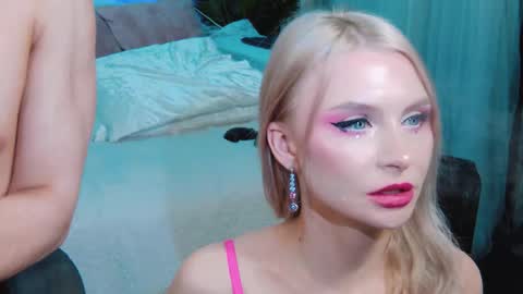 Lina and Den online show from 11.15.25